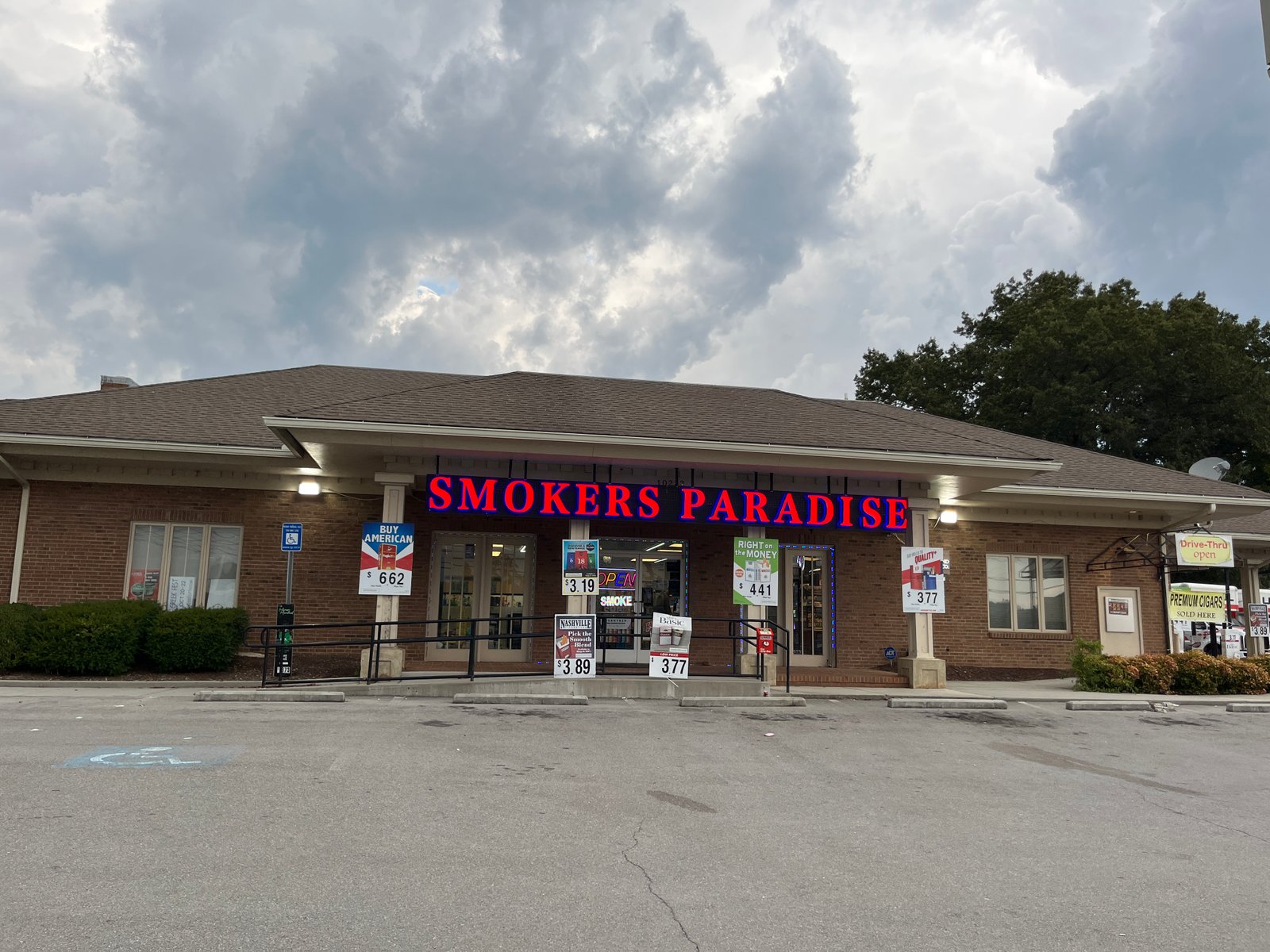Smokers Paradise - Smoke & Vape Shop | Seymour, TN